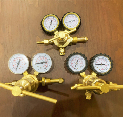 Nitrogen Gas Regulator Brass Body with 2 Gauges for Welding